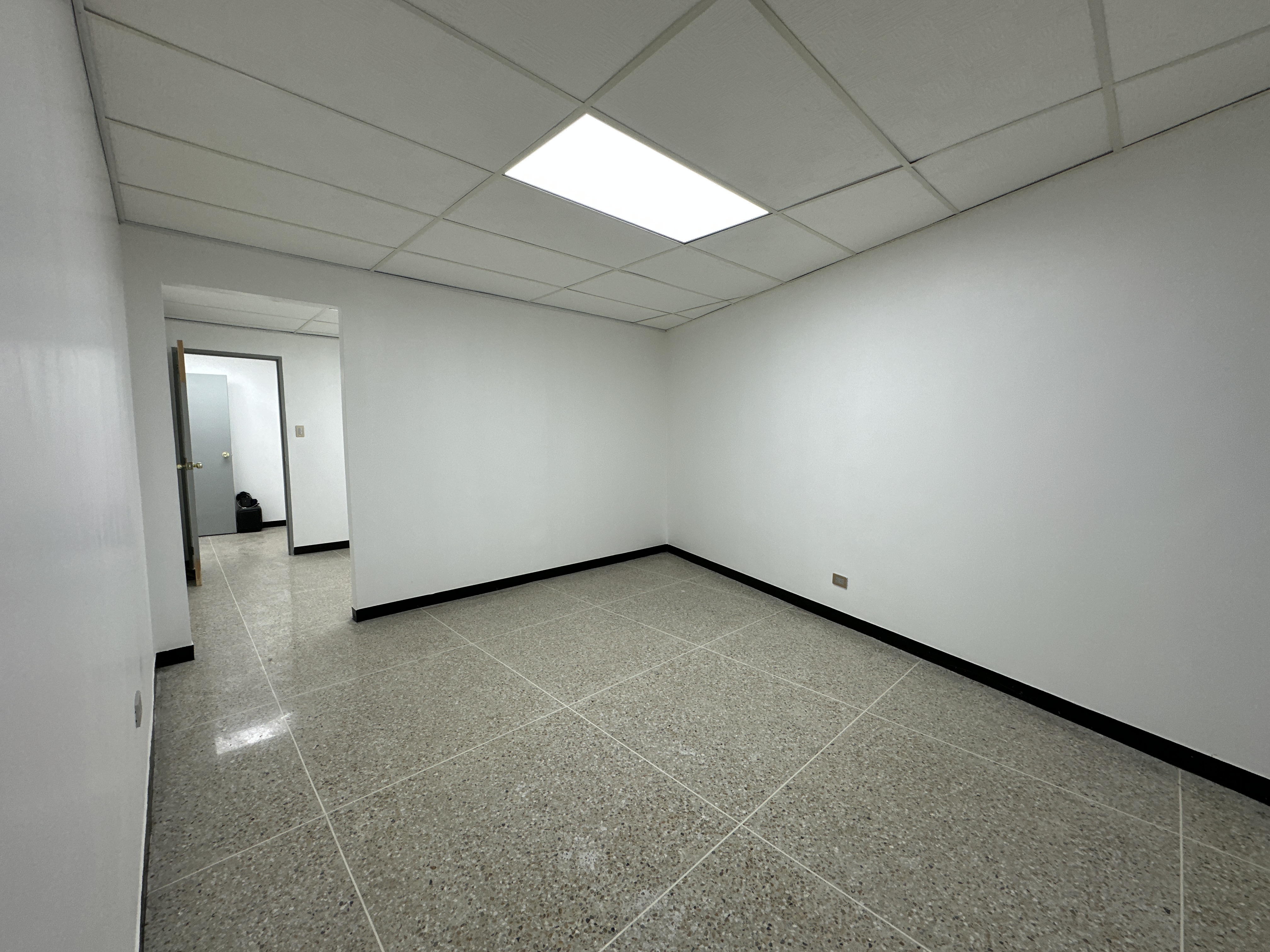 Edificio comercial en venta en el pueblo de Baruta