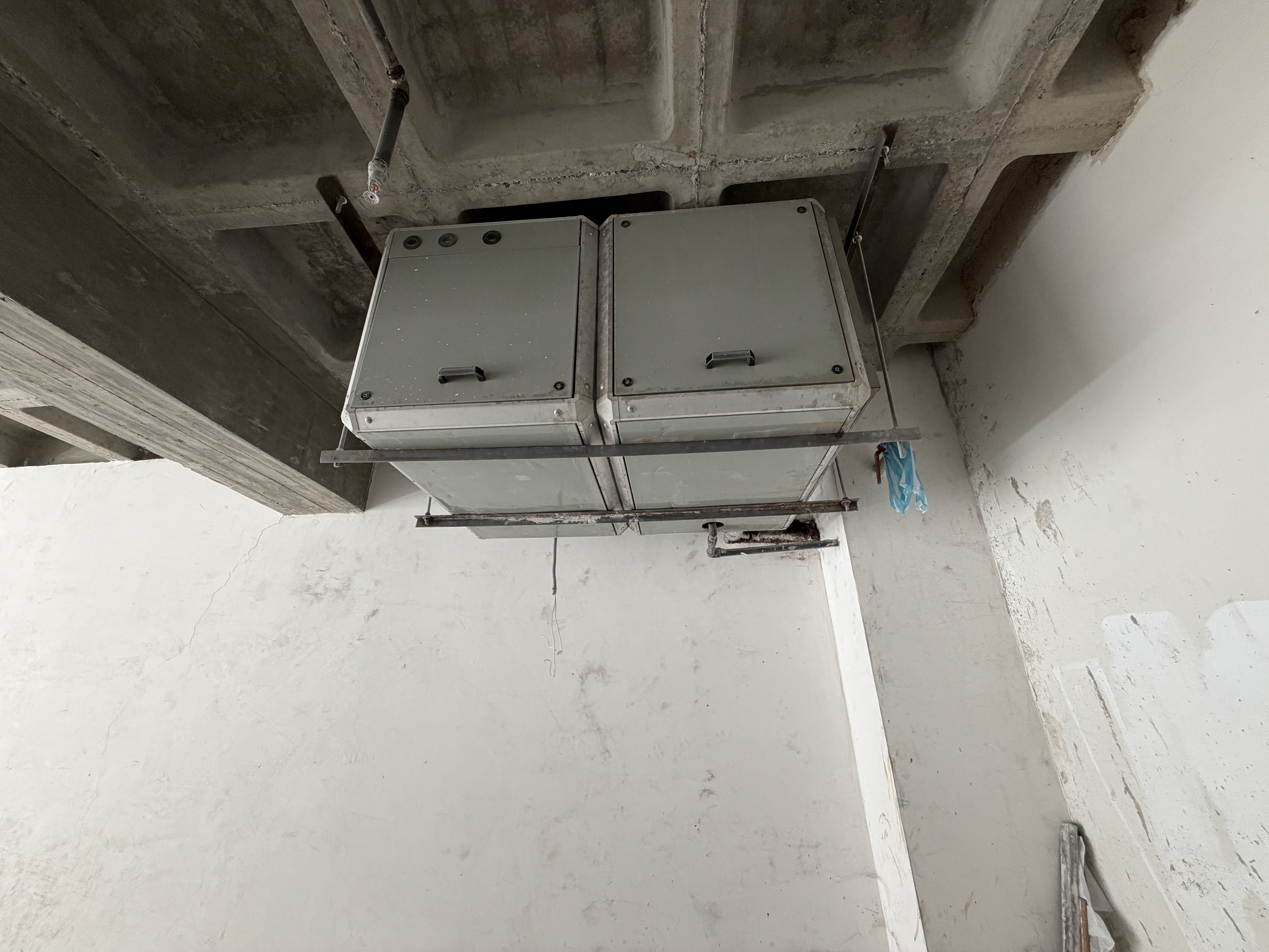 Vendo oficinas en obra gris – Ciudad Center (Boleita)