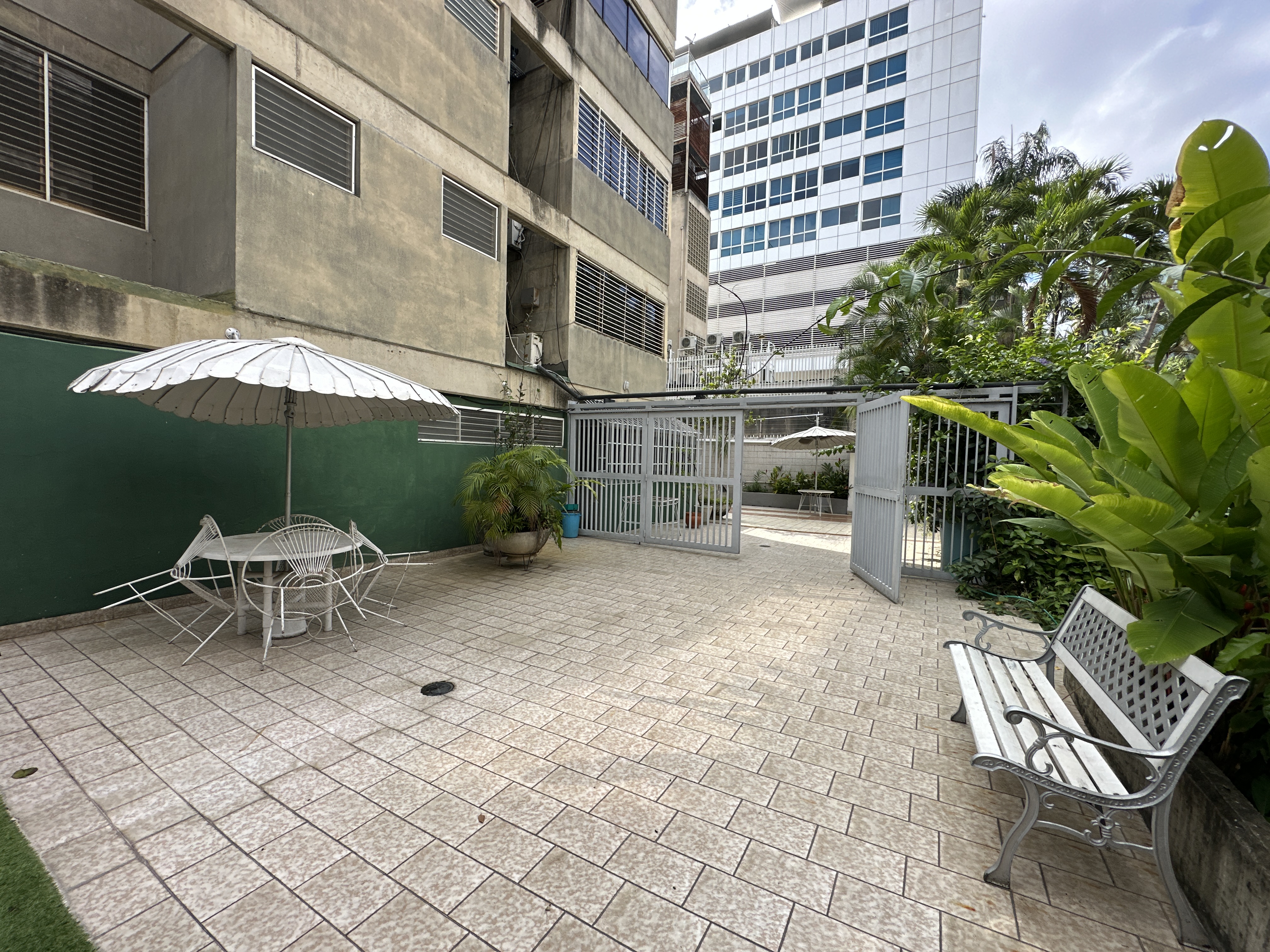 Edificio multifuncional en venta en Las Mercedes