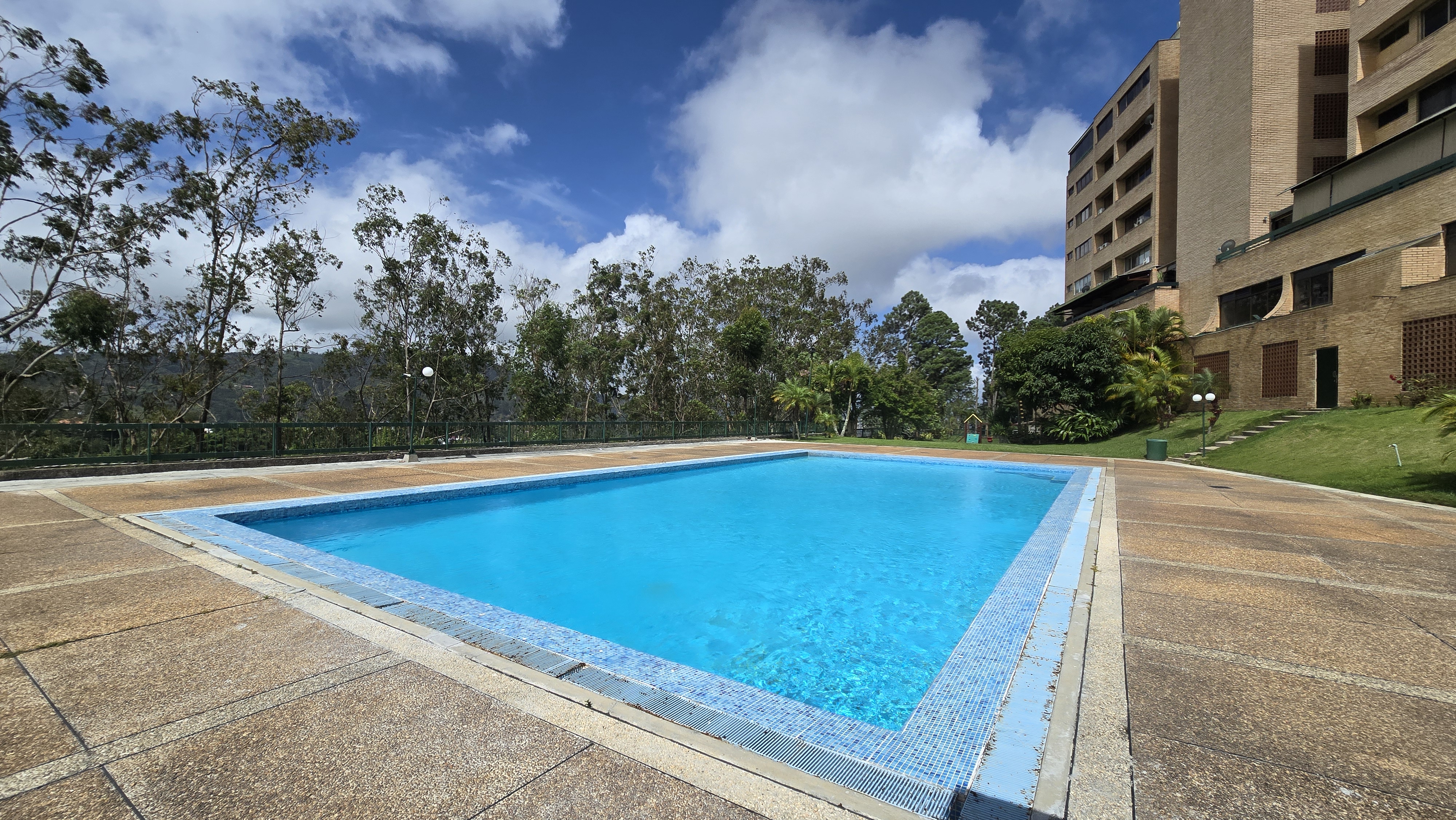 Vendo apartamento en Conjunto Residencial La Vista, Los Naranjos