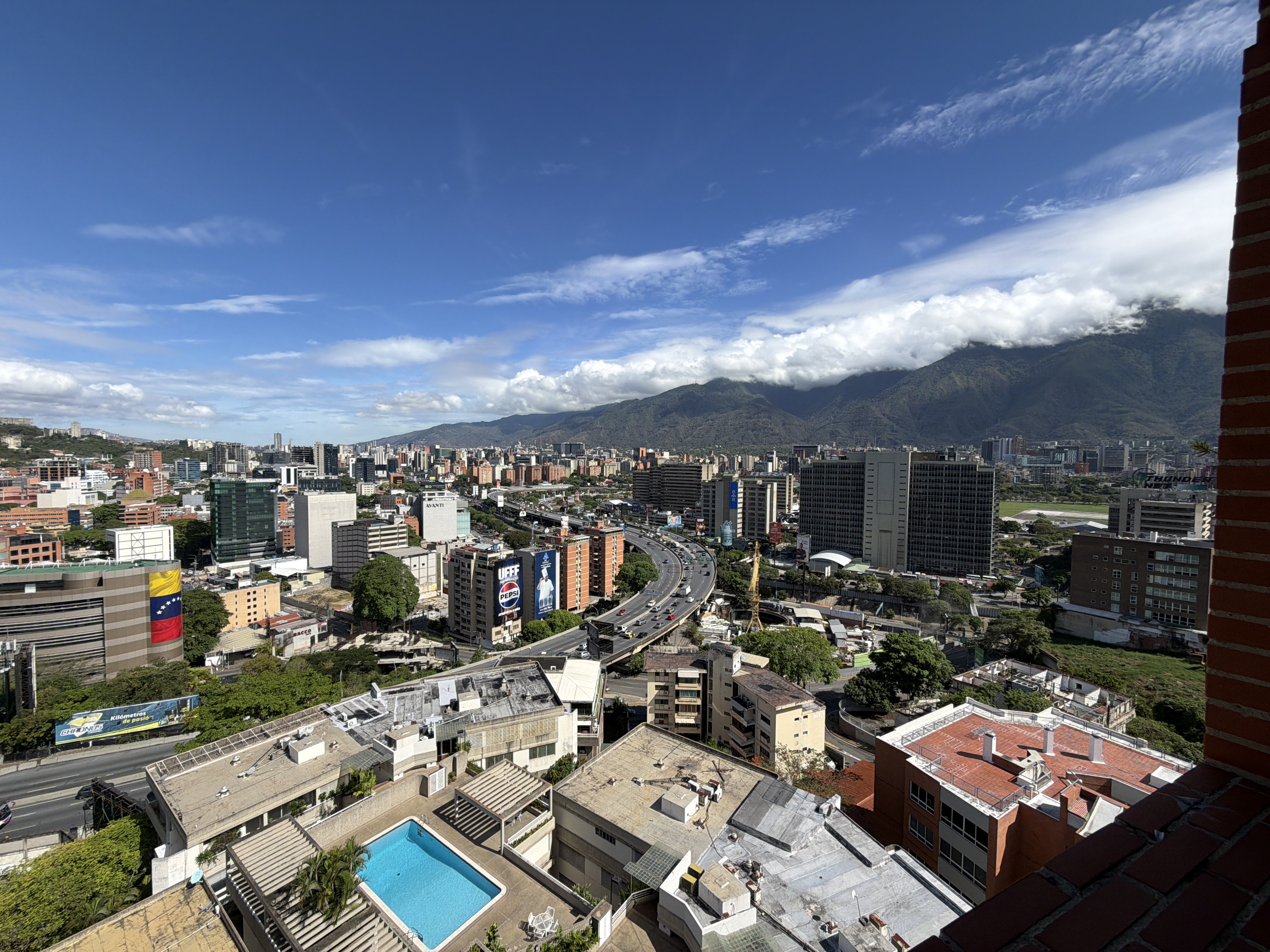 Penthouse en Residencias La Vista, Lomas de Las Mercedes