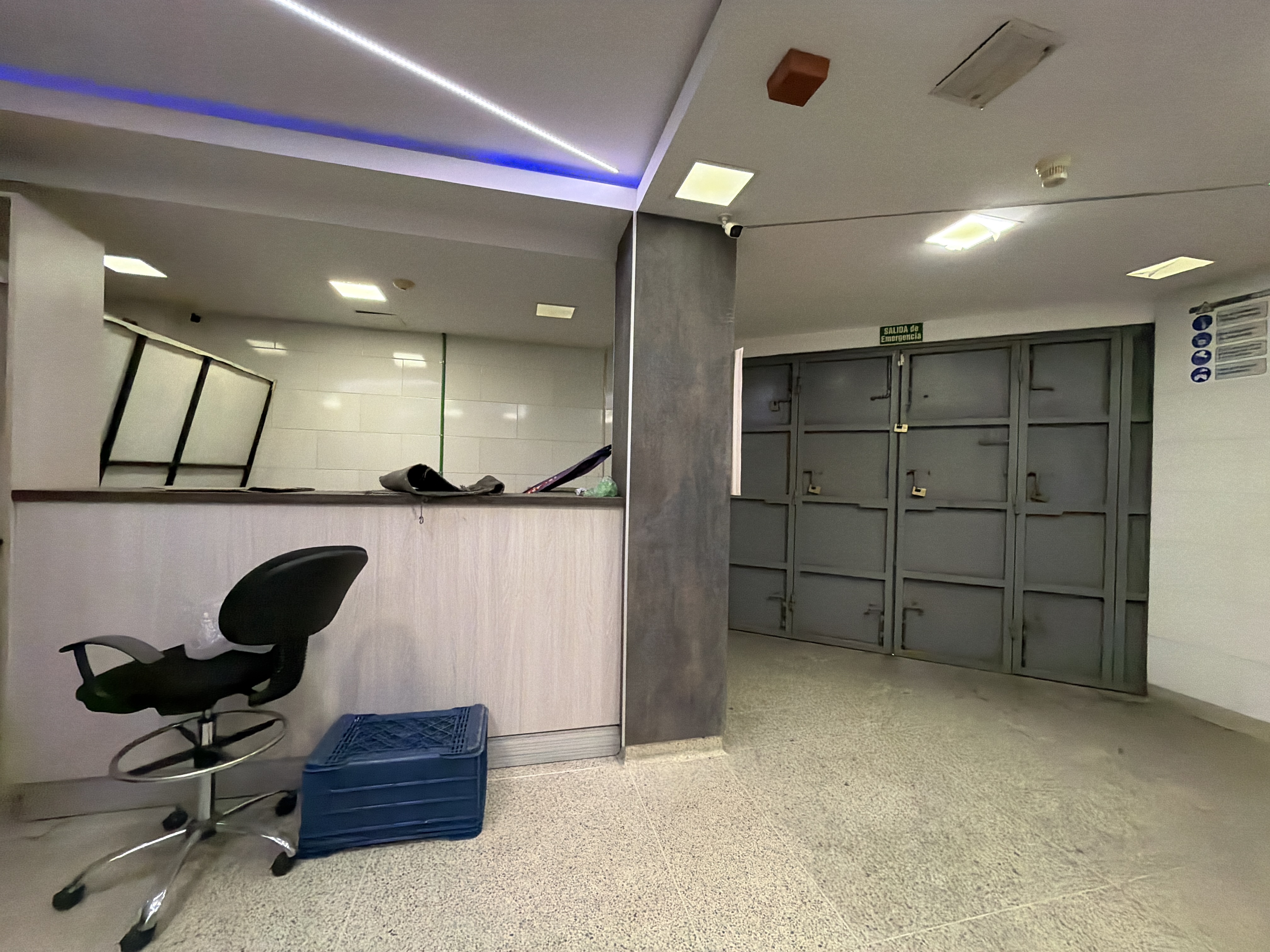 Edificio comercial en alquiler – Catia