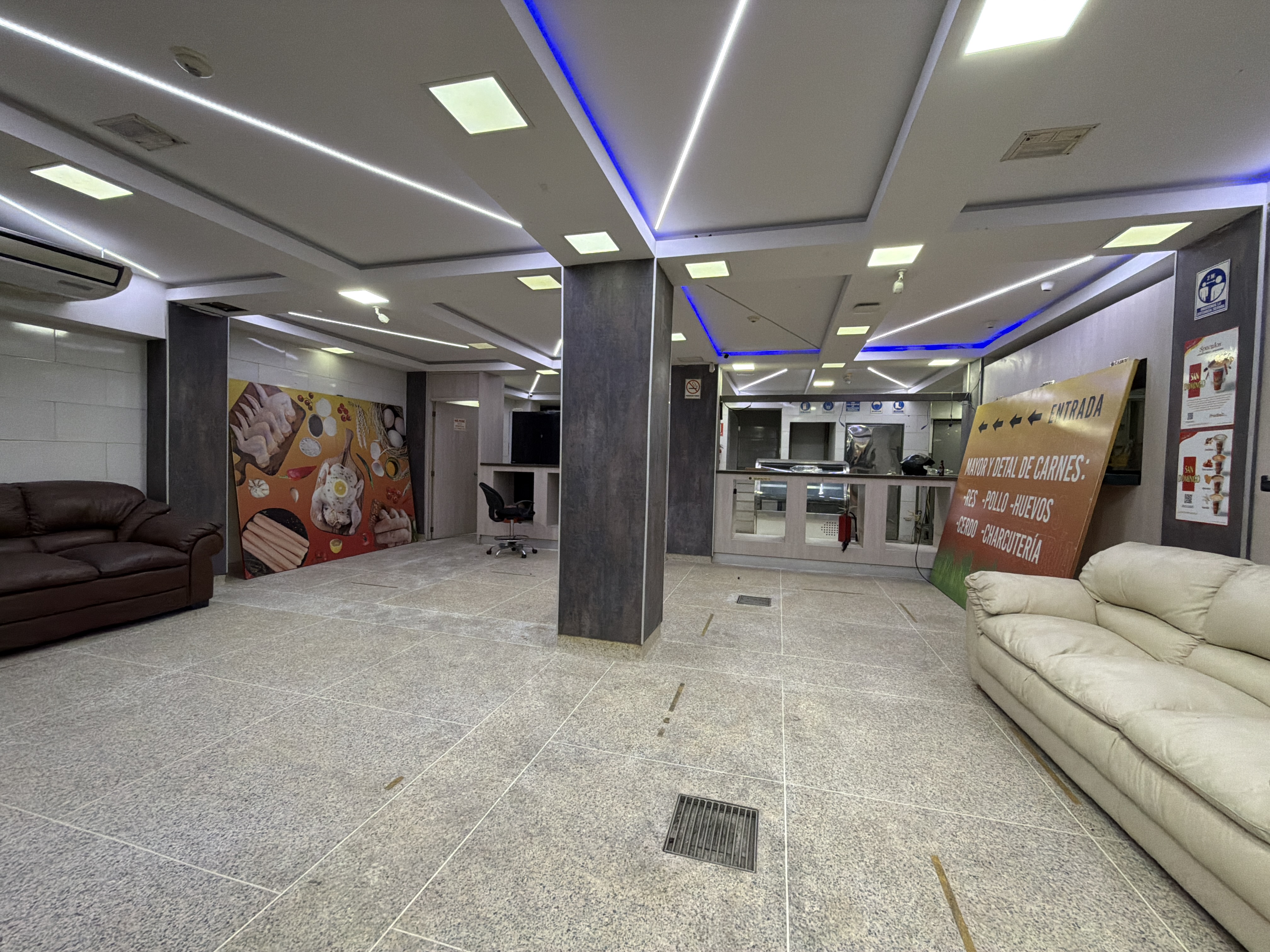 Edificio comercial en alquiler – Catia