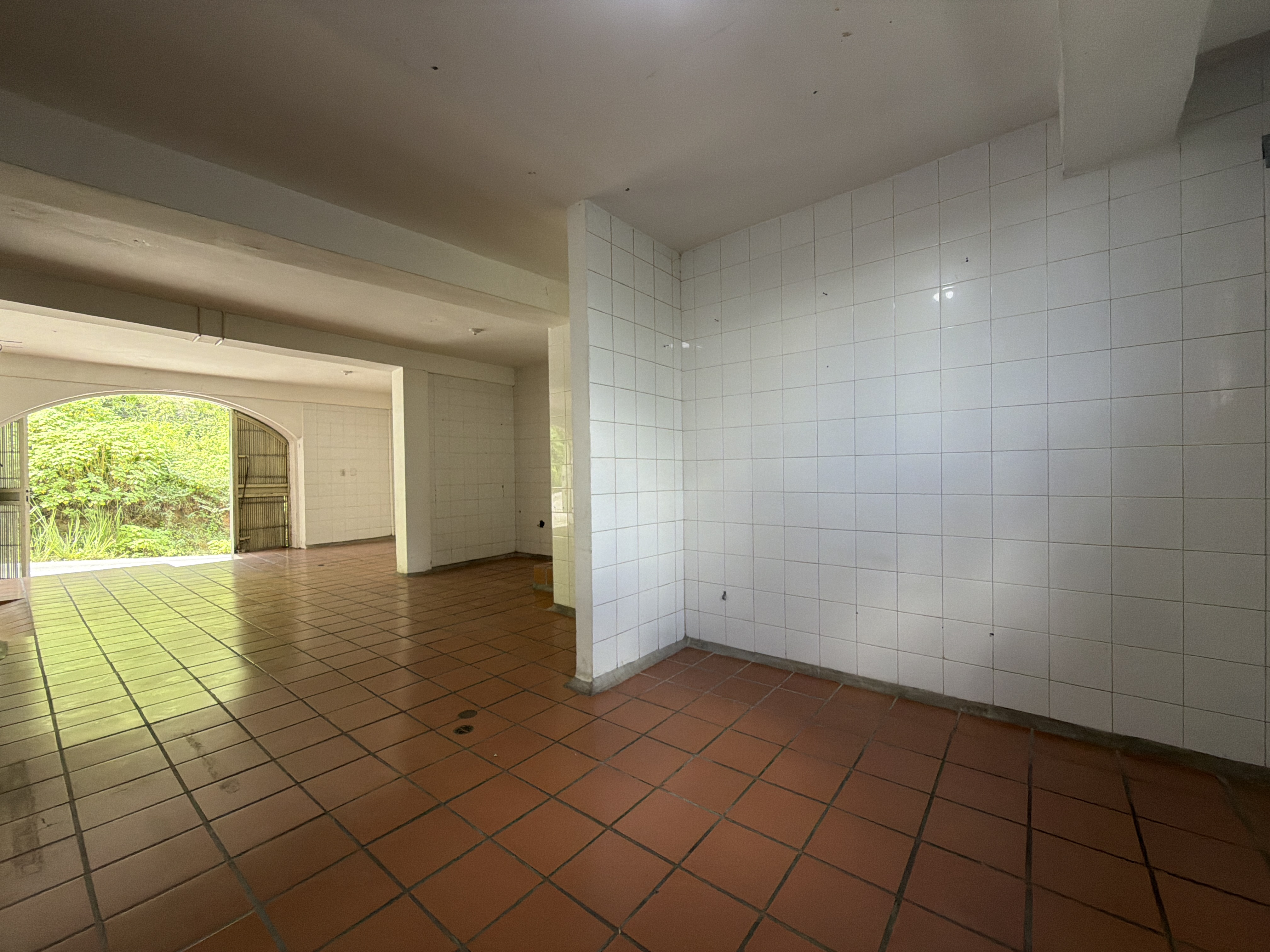 Local comercial a pie de calle en alquiler – Los Guayabitos